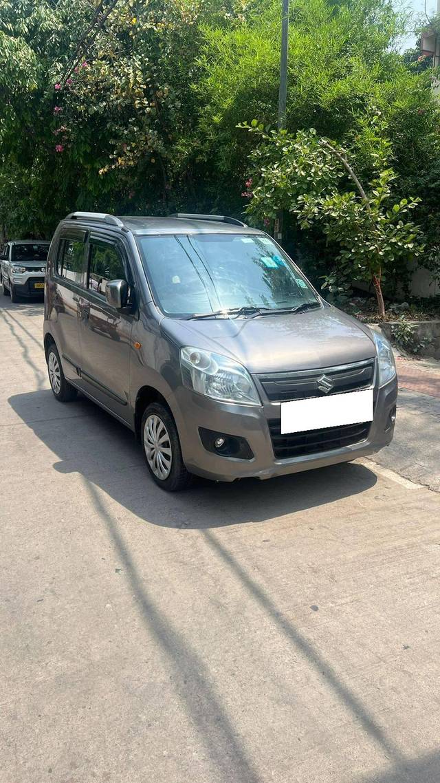 https://images10.gaadi.com/usedcar_image/4259892/original/processed_cbe544b125a5e6a869a455810602deaa.jpg?imwidth=6400