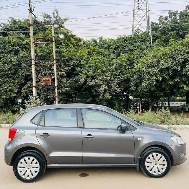 https://images10.gaadi.com/usedcar_image/4259980/original/d3b3db8b358d772708148f3a2218e7e0.jpg?imwidth=6401