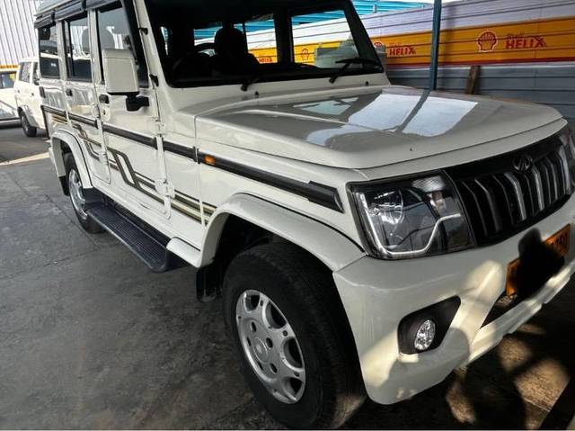 https://images10.gaadi.com/usedcar_image/4259989/original/processed_d13ccf53-bb3e-422d-8e68-809b859cf527.jpg?imwidth=6400