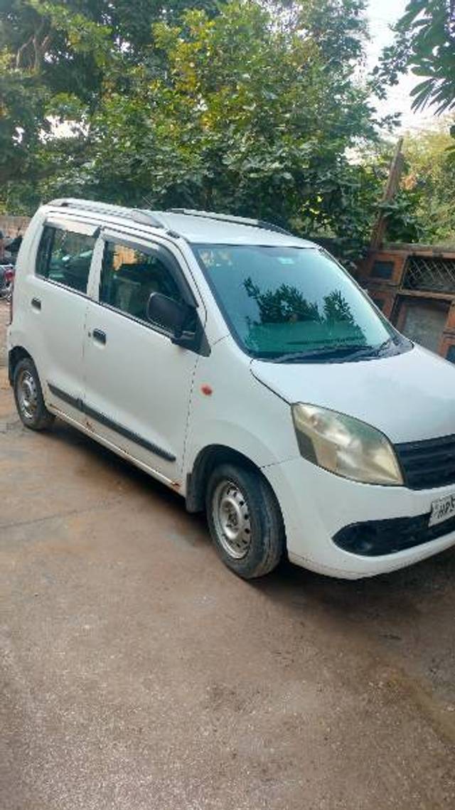 https://images10.gaadi.com/usedcar_image/4259993/original/10a3ef99ead94dc9d66c4b552c871d2a.jpg?imwidth=6400