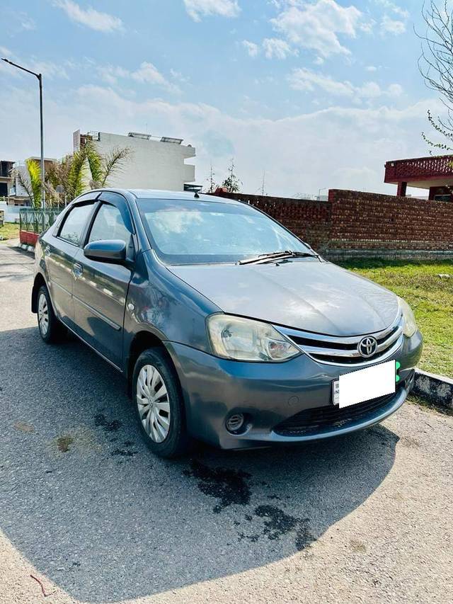 https://images10.gaadi.com/usedcar_image/4260077/original/processed_8367c26ae6ae051f0f4e9fb006a4fd0e.jpg?imwidth=6400