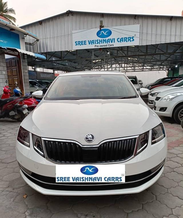 https://images10.gaadi.com/usedcar_image/4260086/original/processed_cad390a9abc9922b73e2798846d42be1.jpeg?imwidth=6400