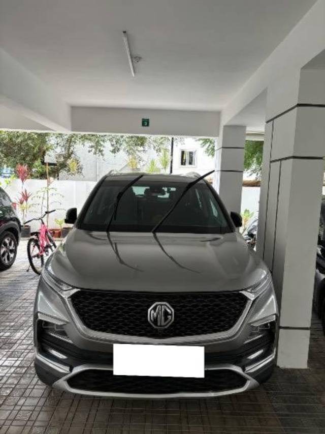 https://images10.gaadi.com/usedcar_image/4260112/original/processed_881a1164-435f-49e1-a503-dbc1903efaf7.jpeg?imwidth=6400