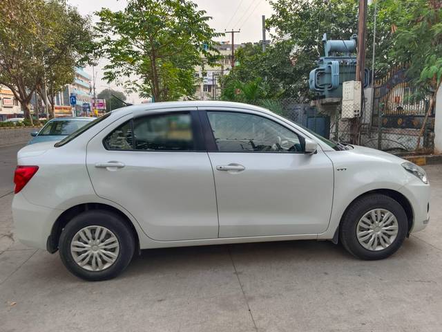 https://images10.gaadi.com/usedcar_image/4260129/original/processed_b5b3132287e5c0fa99f0ad8441df61fe.jpg?imwidth=6401