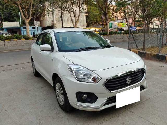 https://images10.gaadi.com/usedcar_image/4260129/original/processed_c14720925ce15af52778bac507a42bbb.jpg?imwidth=6400