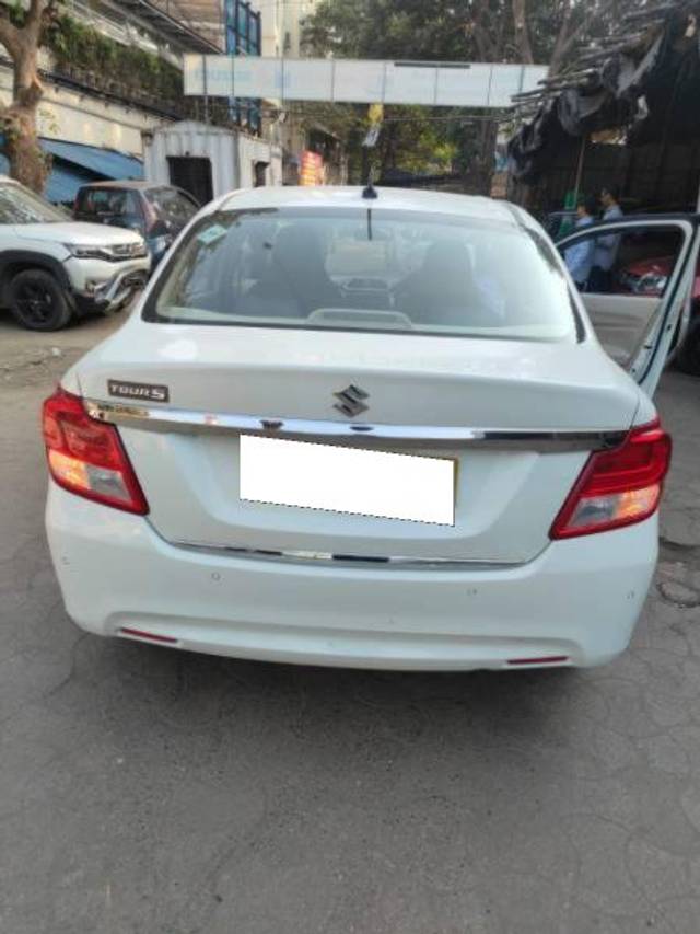 https://images10.gaadi.com/usedcar_image/4260134/original/processed_f2868d5a-0139-4772-ad92-693abb51d860.jpeg?imwidth=6401