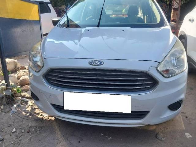 https://images10.gaadi.com/usedcar_image/4260183/original/processed_0f904ce4-1d4c-48d6-980d-ce68aa18ff0f.jpg?imwidth=6400