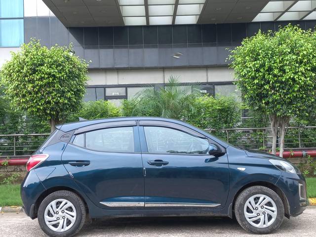 https://images10.gaadi.com/usedcar_image/4260184/original/processed_2bf634135b0808458ab30f80a37d1bca.jpg?imwidth=6402