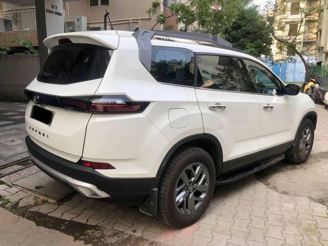 https://images10.gaadi.com/usedcar_image/4260193/original/processed_e6eba6df55d3675c531b79870c9b64bd.jpg?imwidth=6401