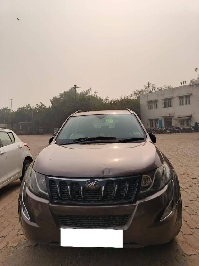 https://images10.gaadi.com/usedcar_image/4260223/original/processed_4f464481f240409502cc1a40d41d1a83.jpg?imwidth=6402