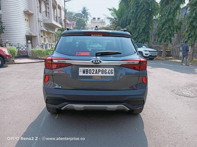 https://images10.gaadi.com/usedcar_image/4260298/original/processed_d82743f8732d07a55886647b699cfa9a.jpg?imwidth=6402