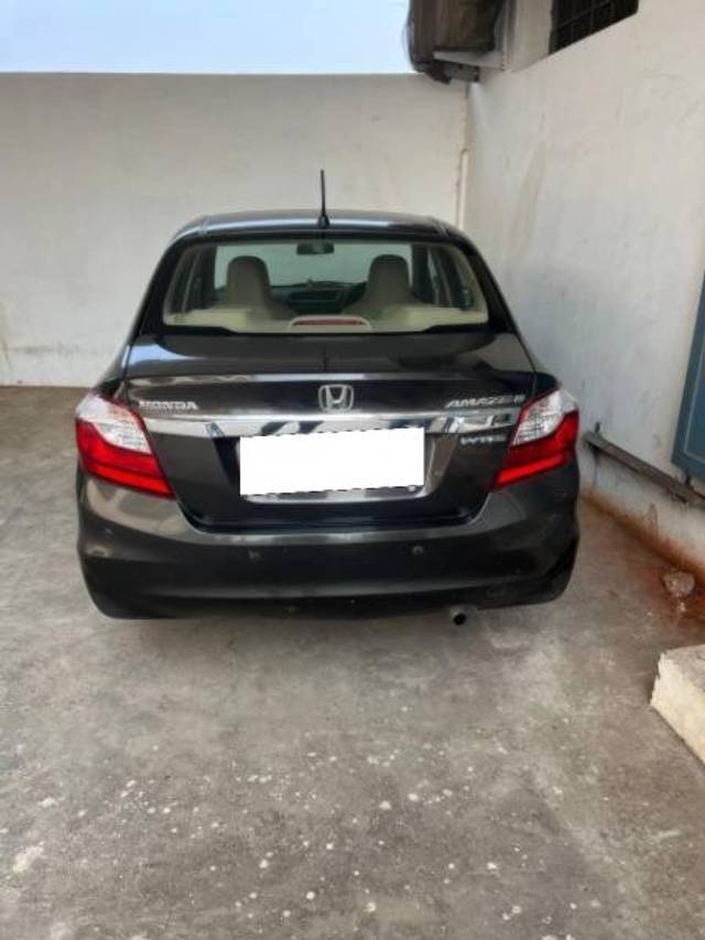 https://images10.gaadi.com/usedcar_image/4260326/original/processed_2daf4e77-3a1a-473e-ba35-a094e61260ce.jpeg?imwidth=6401