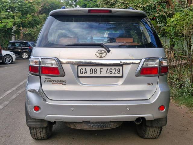 https://images10.gaadi.com/usedcar_image/4260395/original/processed_55e3328908bb2390127b568b2f8773f5.jpg?imwidth=6402