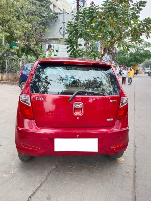 https://images10.gaadi.com/usedcar_image/4260409/original/processed_9afeff1438656a0220c1d83b60fe3632.jpg?imwidth=6402