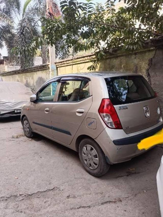 https://images10.gaadi.com/usedcar_image/4260410/original/processed_2855f52d-3b6d-44ee-8e2f-0de581a63c32.jpg?imwidth=6401