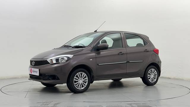 https://images10.gaadi.com/usedcar_image/4260609/original/dfcd88e61c9418a84142e7c20ca52464.JPG?imwidth=6400