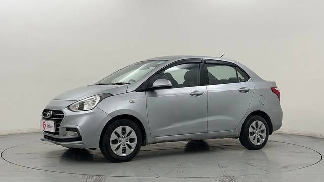 https://images10.gaadi.com/usedcar_image/4260632/original/7e6eda6ca63782d923d64e1519d4f952.JPG?imwidth=6400