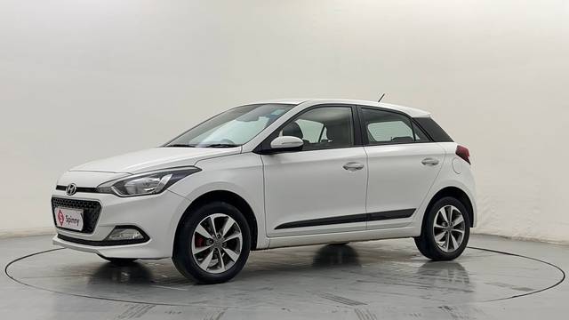 https://images10.gaadi.com/usedcar_image/4260672/original/22de0fbd3984522927d11af75494c102.JPG?imwidth=6400