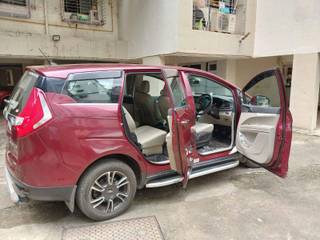 Mahindra Marazzo Mahindra Marazzo M8