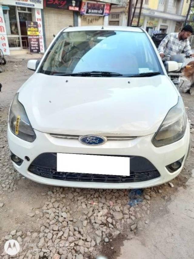 https://images10.gaadi.com/usedcar_image/4260837/original/processed_96bd72e0-45a4-4d5e-ab1f-0ff77e294295.jpg?imwidth=6401