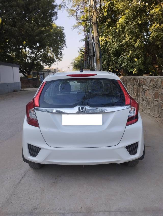 https://images10.gaadi.com/usedcar_image/4260895/original/processed_6565ccbe5f04396074f9f43398beb6f6.jpg?imwidth=6401