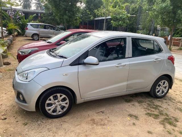 https://images10.gaadi.com/usedcar_image/4260989/original/processed_c2cd9e5e-6cd2-476c-b580-8bd9c55d69a2.jpeg?imwidth=6400