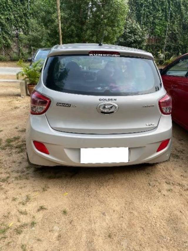 https://images10.gaadi.com/usedcar_image/4260989/original/processed_d50ca84b-c711-4d40-ad1f-204887f1b144.jpeg?imwidth=6402