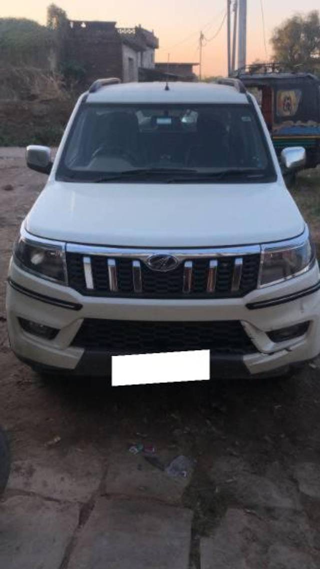 https://images10.gaadi.com/usedcar_image/4261016/original/processed_12e93465-01cb-46ec-b81e-86d1449ecffa.jpg?imwidth=6402