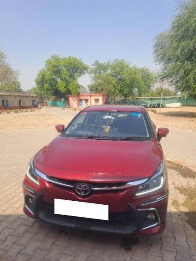 https://images10.gaadi.com/usedcar_image/4261066/original/processed_8411d06a-ee55-45cd-a87d-def4c21a274b.jpg?imwidth=6400