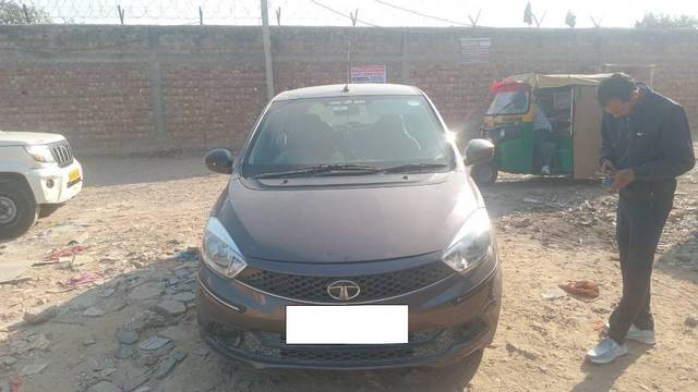 https://images10.gaadi.com/usedcar_image/4261137/original/894998acc42b9ad77549de0f272db91b.jpeg?imwidth=6401