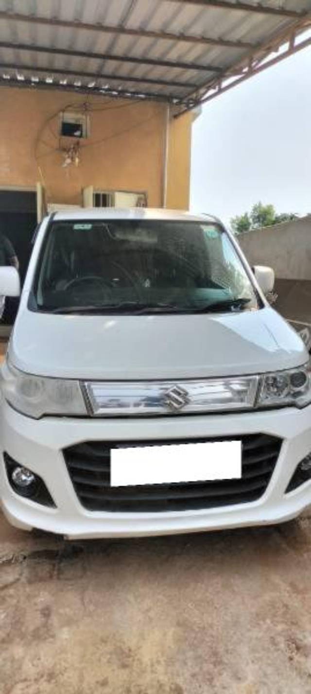 https://images10.gaadi.com/usedcar_image/4261145/original/processed_7ade6626-190d-44ed-85e0-ed127cc26861.jpg?imwidth=6400