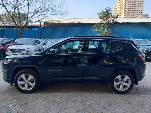 https://images10.gaadi.com/usedcar_image/4261209/original/processed_3be3d183c946fe8efdedf5116a145230.jpeg?imwidth=6402