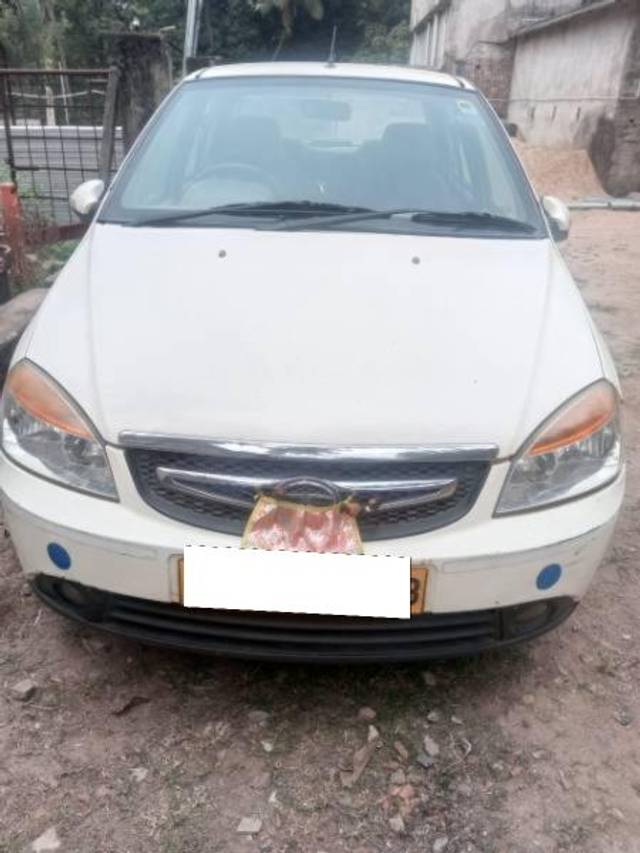 https://images10.gaadi.com/usedcar_image/4261299/original/processed_8d465218-c3fc-4718-95f3-148711c6a650.jpg?imwidth=6402