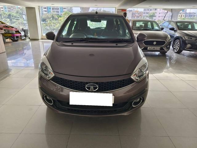 https://images10.gaadi.com/usedcar_image/4261303/original/processed_9d05625ab18af3cbb2ed06cfd12ac645.jpeg?imwidth=6400