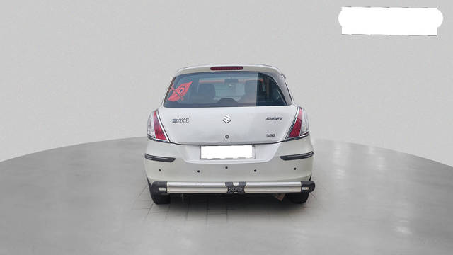 https://images10.gaadi.com/usedcar_image/4261495/original/processed_60e7fd5591503b9efb6565aeecc73084.png?imwidth=6402