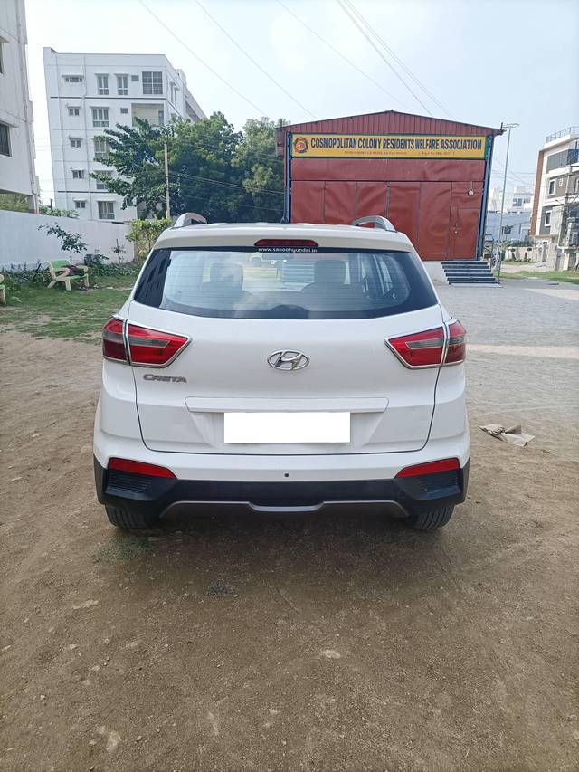 https://images10.gaadi.com/usedcar_image/4261533/original/processed_fea7fd751bf6787770c24c39f6440ff4.jpg?imwidth=6402