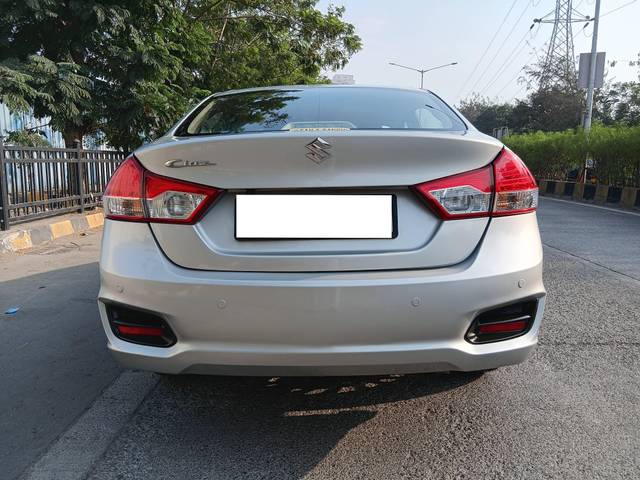 https://images10.gaadi.com/usedcar_image/4261587/original/processed_0e88921b4bb5c0f11fdc67258ff7a7a5.jpg?imwidth=6402