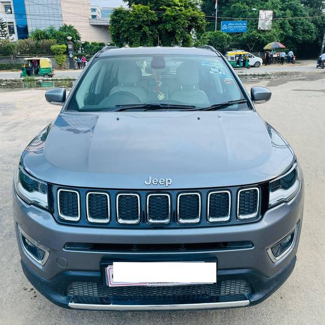 https://images10.gaadi.com/usedcar_image/4261590/original/processed_10338e39beebbbb09c63470fd2e39ef5.jpg?imwidth=6400