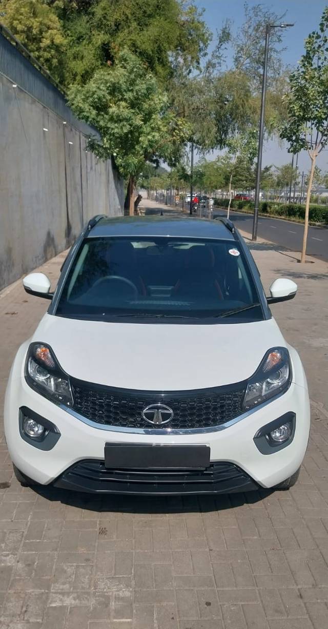 https://images10.gaadi.com/usedcar_image/4261596/original/9adda1205e8f8bb971931ac3bf716cff.jpg?imwidth=6400