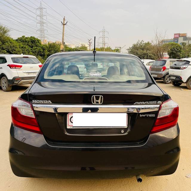 https://images10.gaadi.com/usedcar_image/4261653/original/processed_8cc6f7a03e874bd9c3d45056aeea31fa.jpg?imwidth=6401