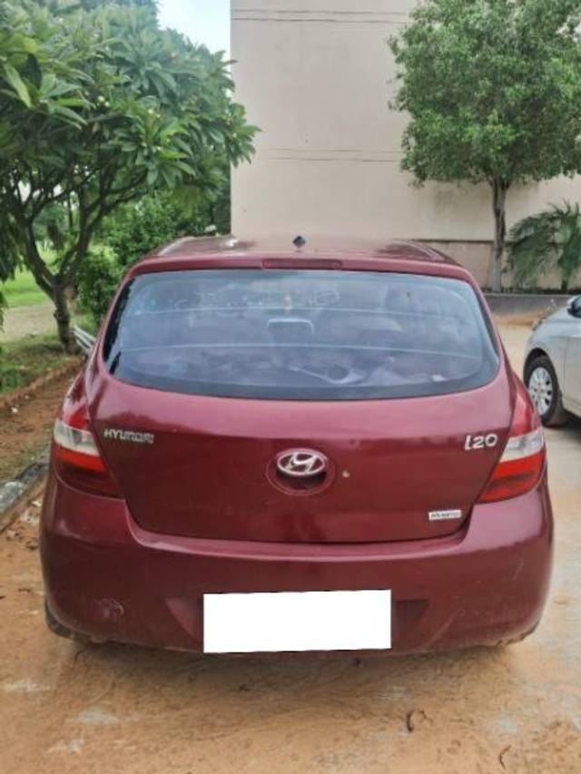 https://images10.gaadi.com/usedcar_image/4261676/original/processed_494f5cb5-2d54-439b-907e-7640d7cf2175.jpg?imwidth=6401