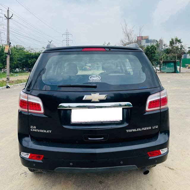 https://images10.gaadi.com/usedcar_image/4261740/original/processed_5c70728b3f0408a1bff9d3da9c328174.jpg?imwidth=6402