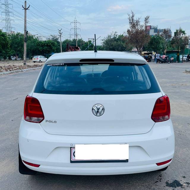 https://images10.gaadi.com/usedcar_image/4261750/original/processed_e89f8f4f5a868c349e3b20da81f5a0a1.jpg?imwidth=6401