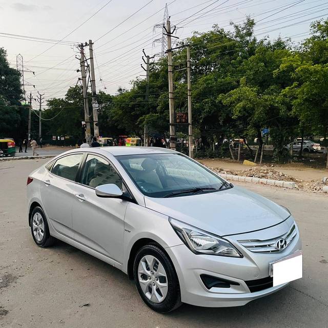 https://images10.gaadi.com/usedcar_image/4261813/original/processed_88ecc0ef512c710f860313c723d9c133.jpg?imwidth=6400