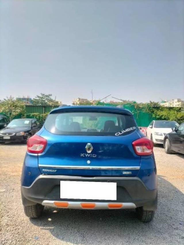 https://images10.gaadi.com/usedcar_image/4261822/original/processed_a9deaa6a-e735-408f-a42b-4331ec791eda.jpg?imwidth=6402