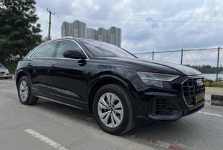 Audi Q8 2020-2024 Audi Q8 55 TFSI Quattro BSVI