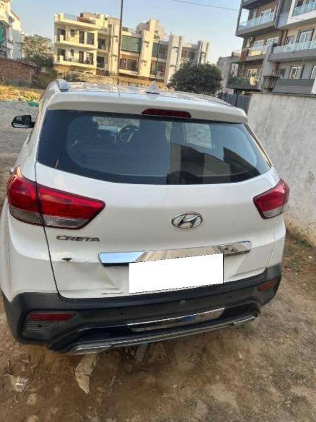 https://images10.gaadi.com/usedcar_image/4261854/original/68b935b9908ee35bef2821379648c609.jpg?imwidth=6401