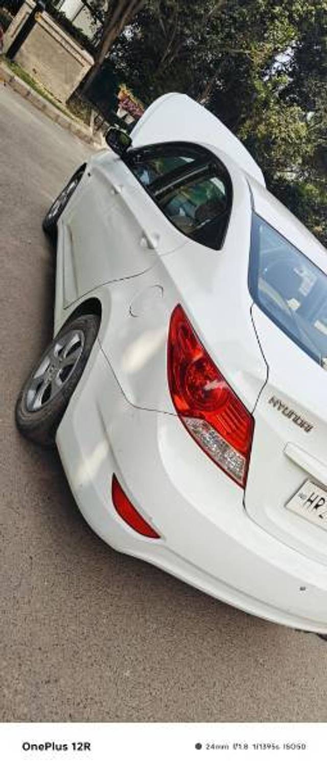 https://images10.gaadi.com/usedcar_image/4261855/original/04542357bbe30f03da2832b12bc5e4cb.jpg?imwidth=6402