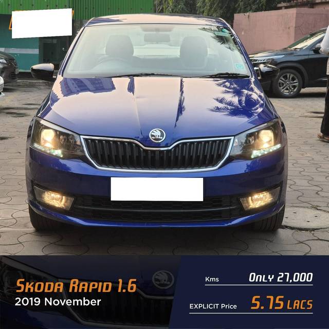 https://images10.gaadi.com/usedcar_image/4261869/original/processed_df59de3372e0f63e43c093271e887b40.jpg?imwidth=6402