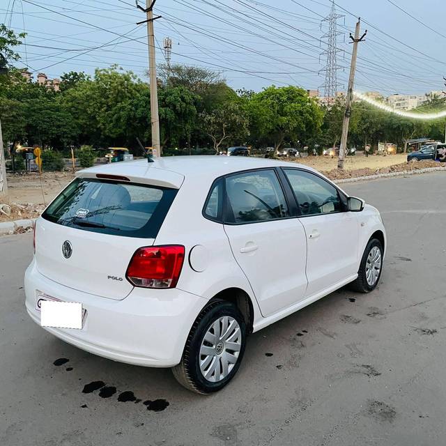 https://images10.gaadi.com/usedcar_image/4261888/original/processed_fd7d1756de36835caee984a055801632.jpg?imwidth=6402